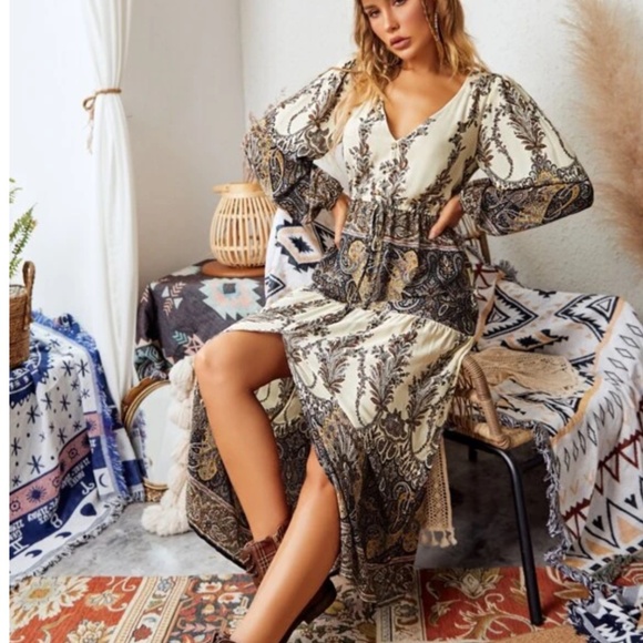 Womens Paisley and Floral Printed Boho Maxi Dress in Brown multi sz medium - Picture 2 of 5